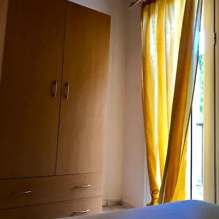 Apartment Spacious One Bedroom